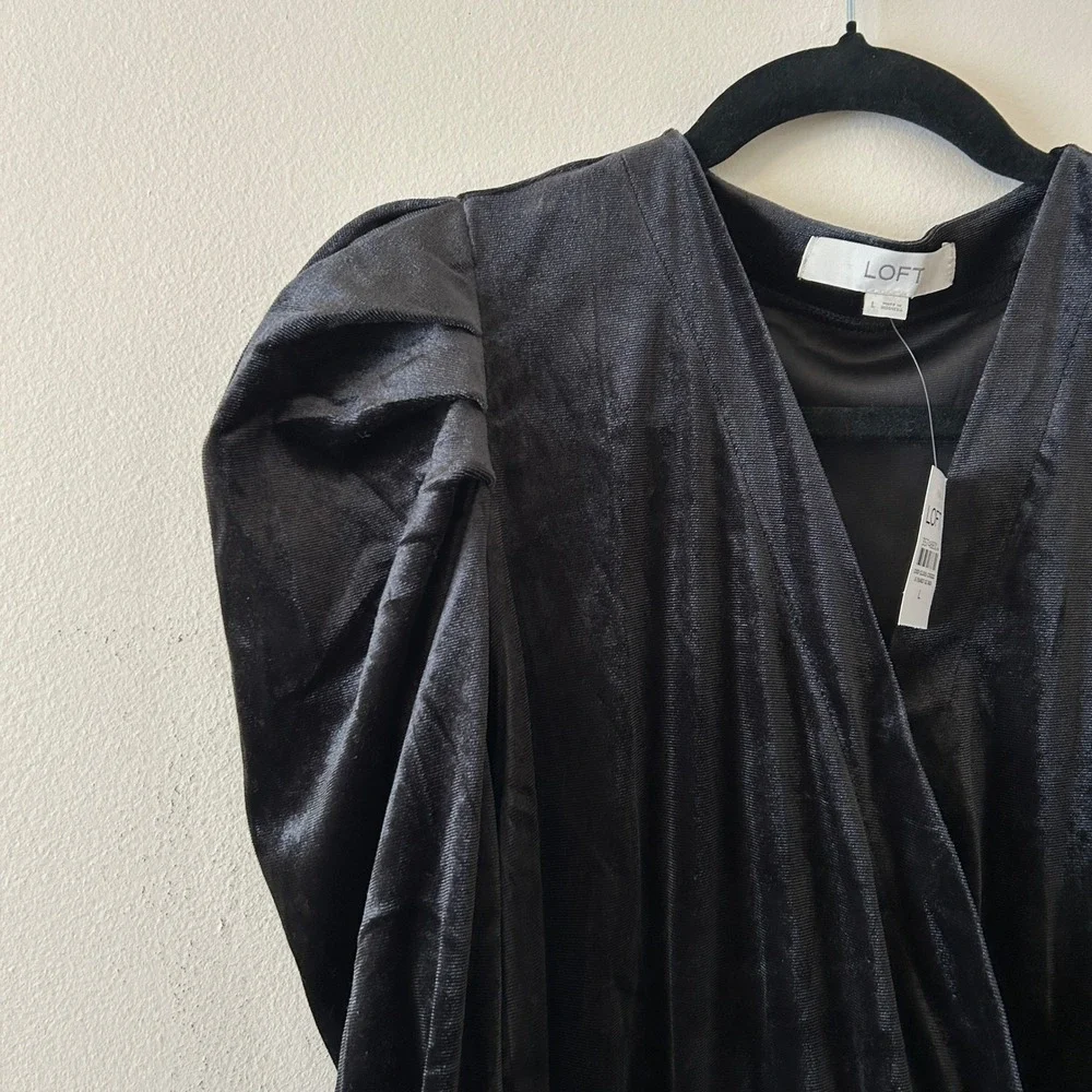 LOFT lustrous black